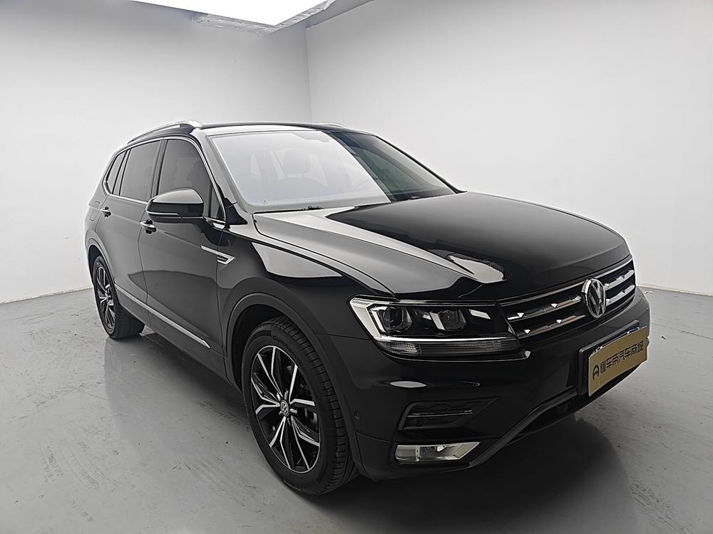 Volkswagen Tiguan L 2019 — фото автомобиля