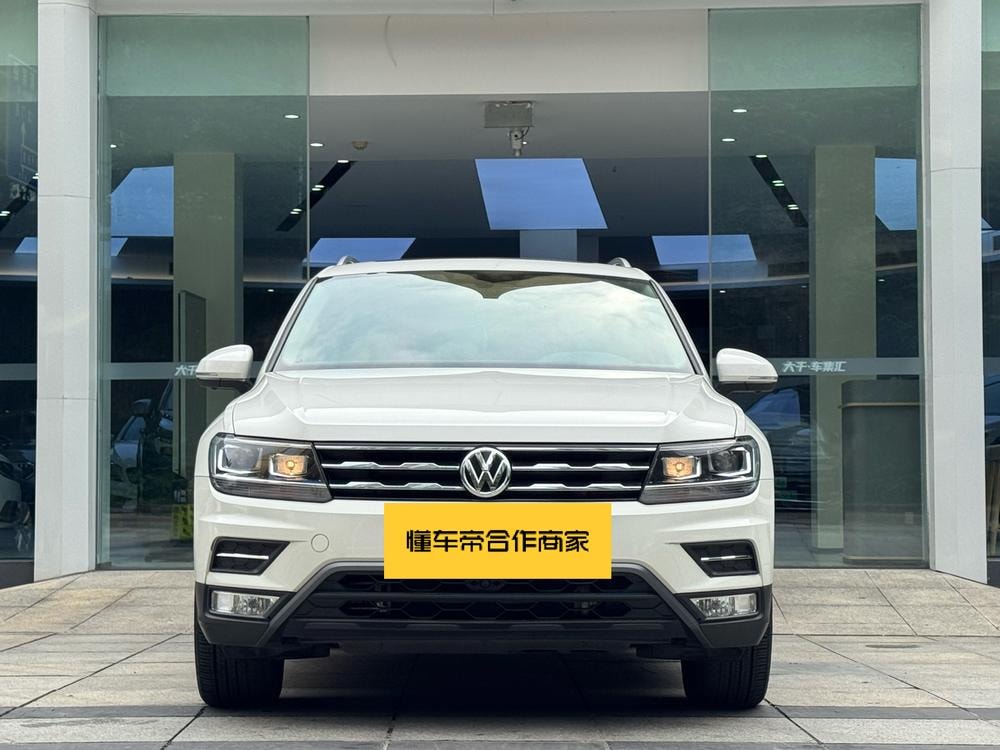 Volkswagen Tiguan L 2020 — фото автомобиля