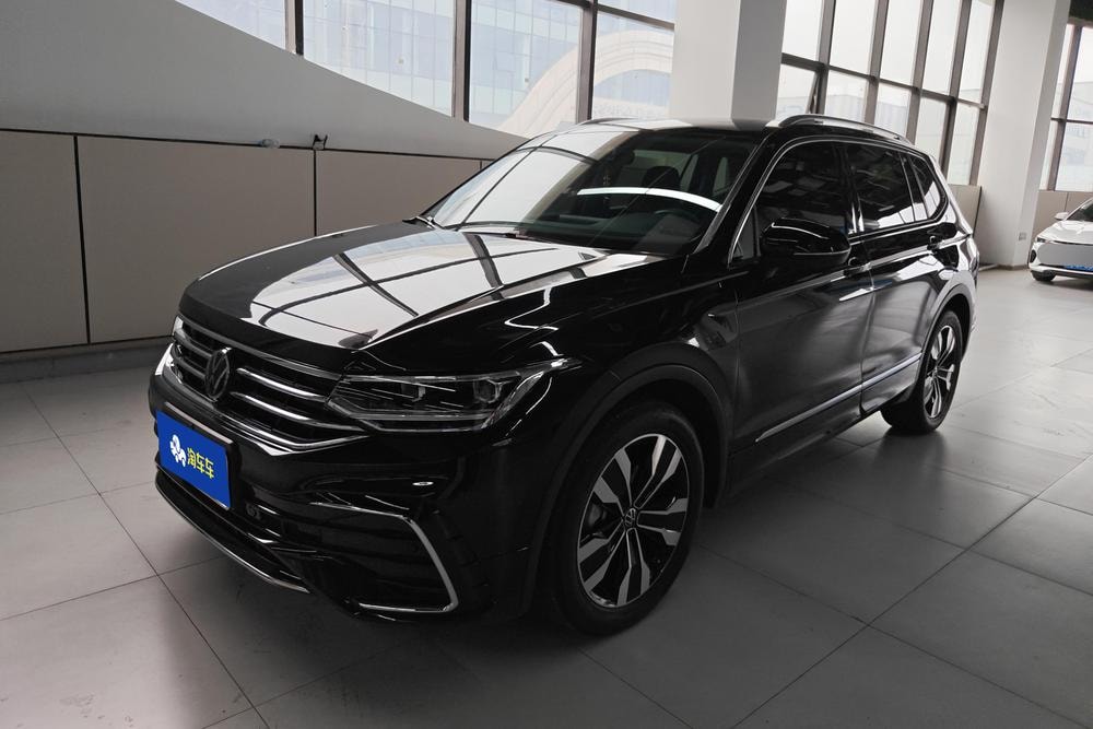 Volkswagen Tiguan L 2024 — фото автомобиля