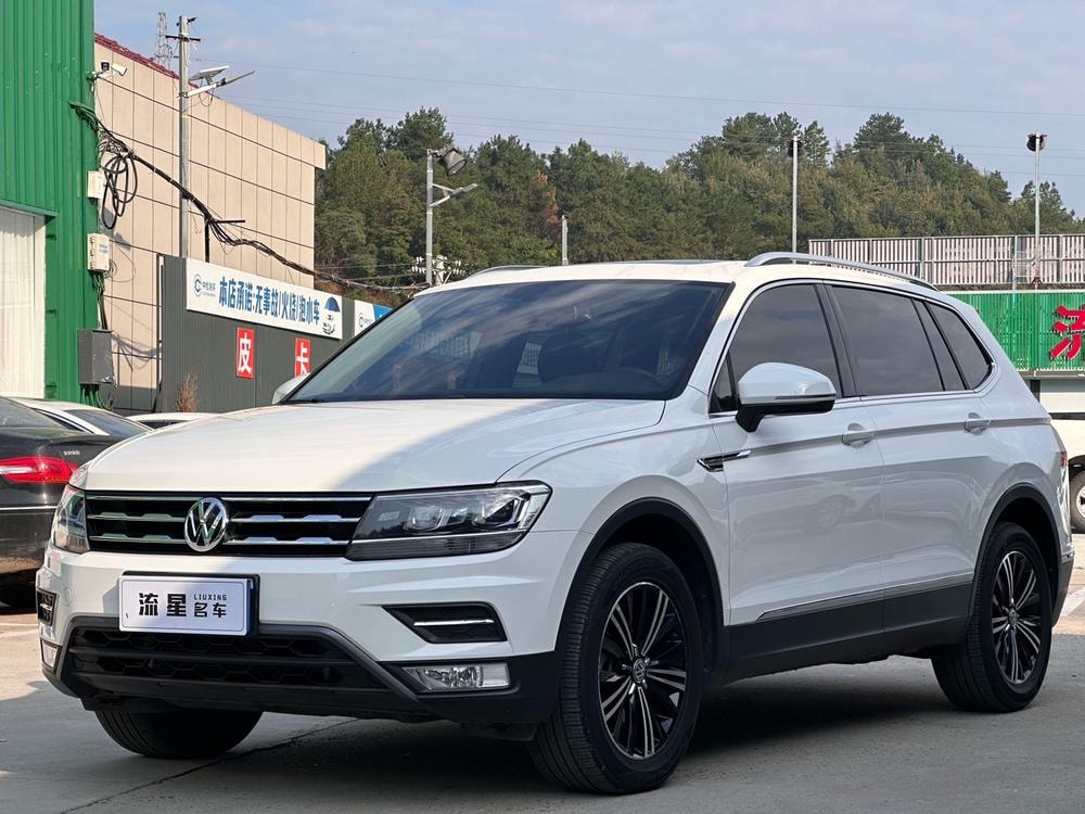 Volkswagen Tiguan L 2019 — фото автомобиля