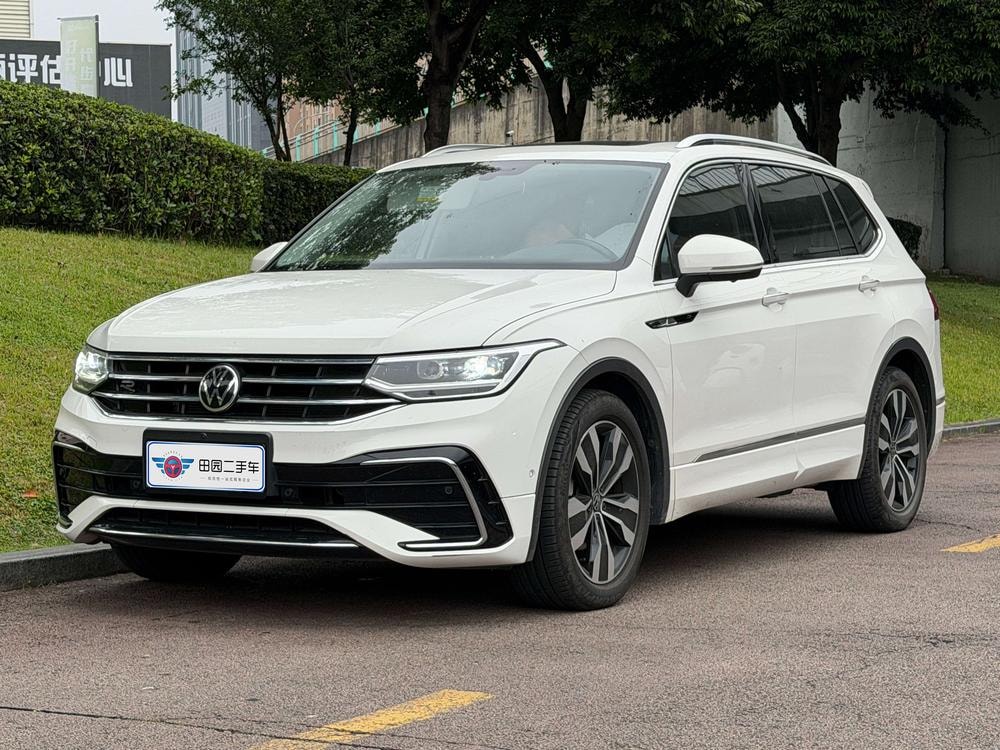 Volkswagen Tiguan L 2022 — фото автомобиля