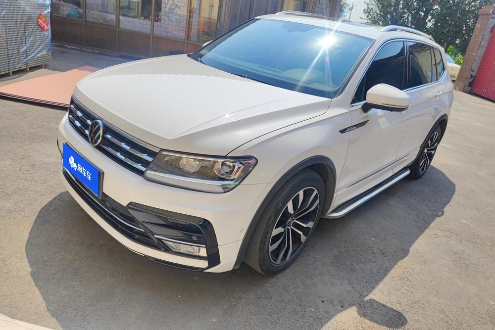 Volkswagen Tiguan L 2021 — фото автомобиля 1