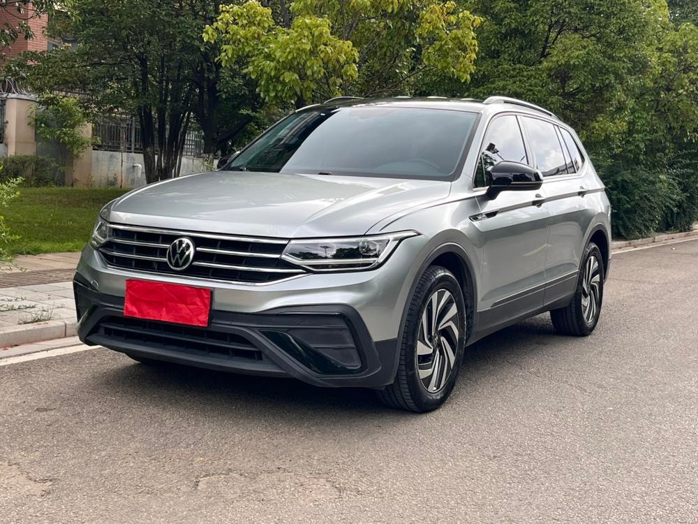 Volkswagen Tiguan L 2022 — фото автомобиля