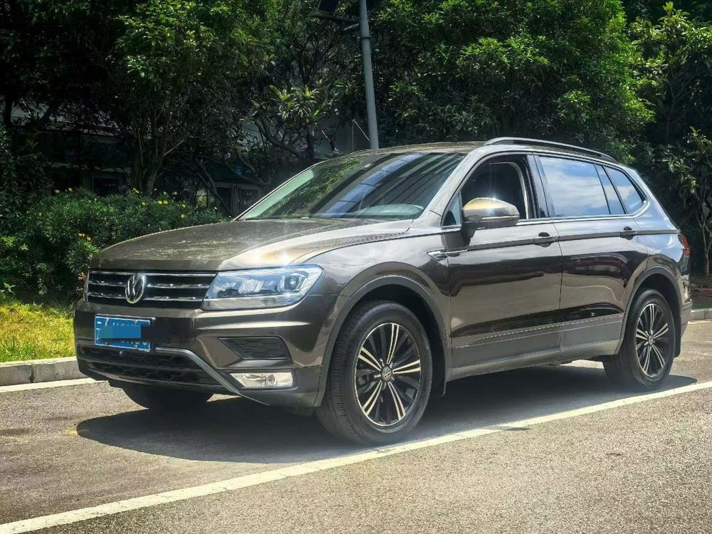 Volkswagen Tiguan L 2019 — фото автомобиля