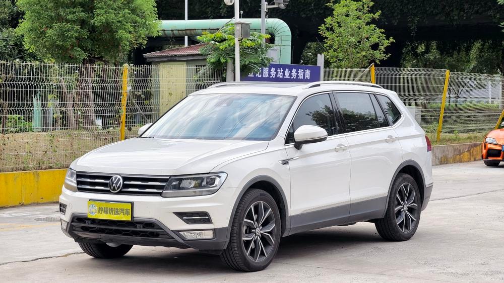 Volkswagen Tiguan L 2019 — фото автомобиля