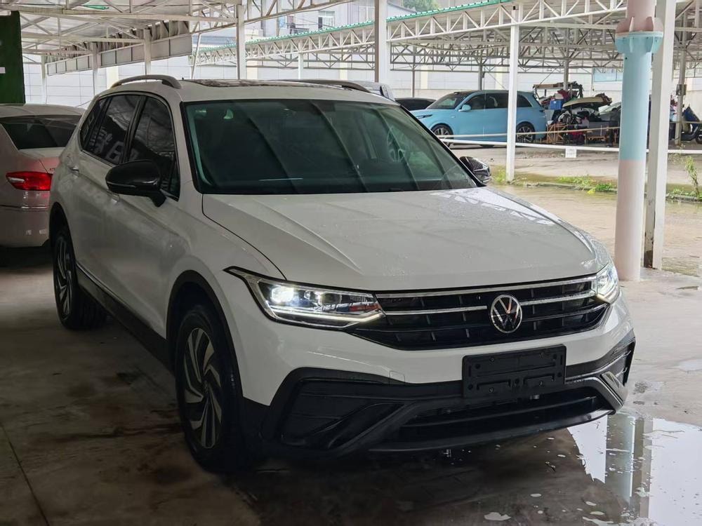 Volkswagen Tiguan L 2025 — фото автомобиля