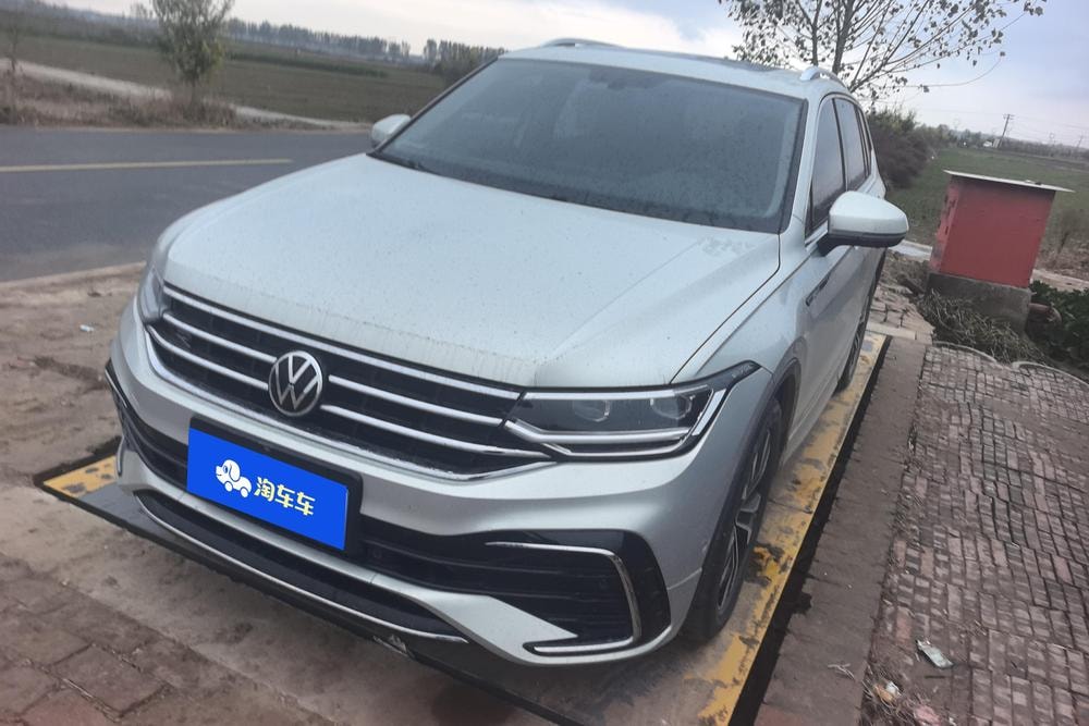 Volkswagen Tiguan L 2022 — фото автомобиля