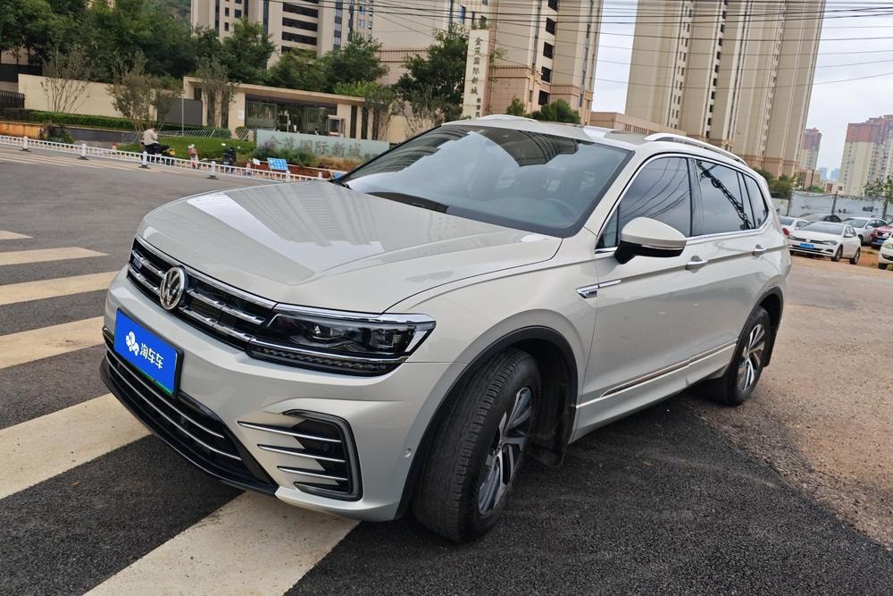 Volkswagen Tiguan L PHEV 2020 — фото автомобиля