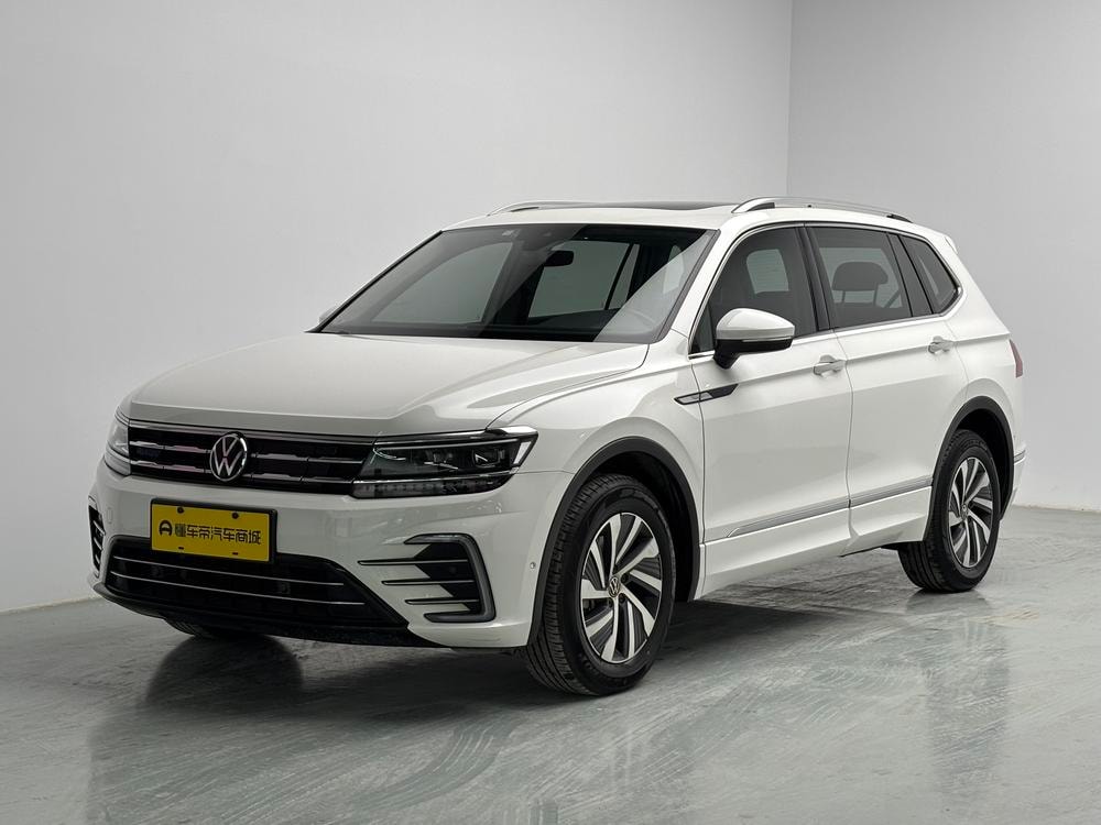 Volkswagen Tiguan L PHEV 2021 — фото автомобиля