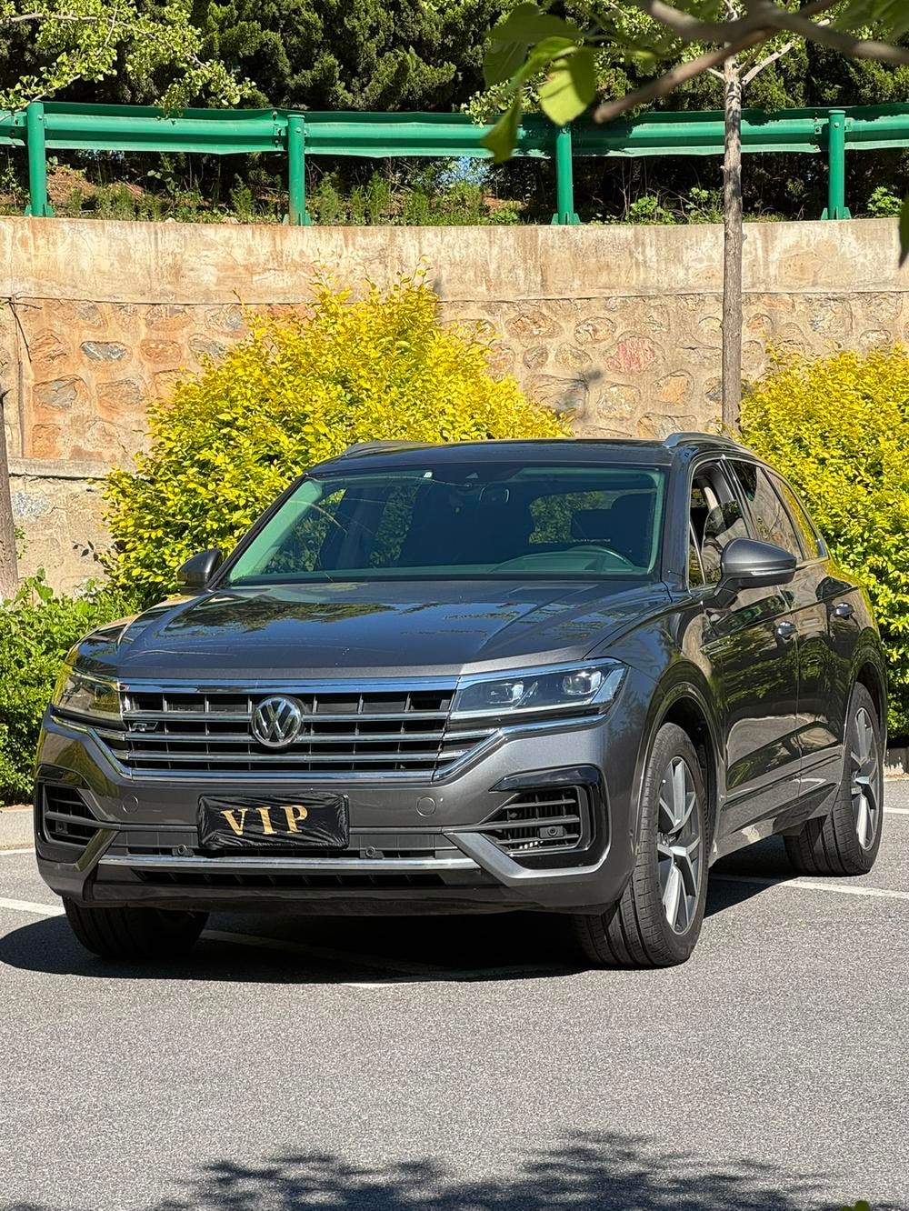Volkswagen Touareg 2019 — фото автомобиля