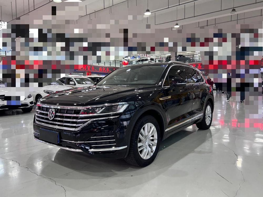 Volkswagen Touareg 2019 — фото автомобиля