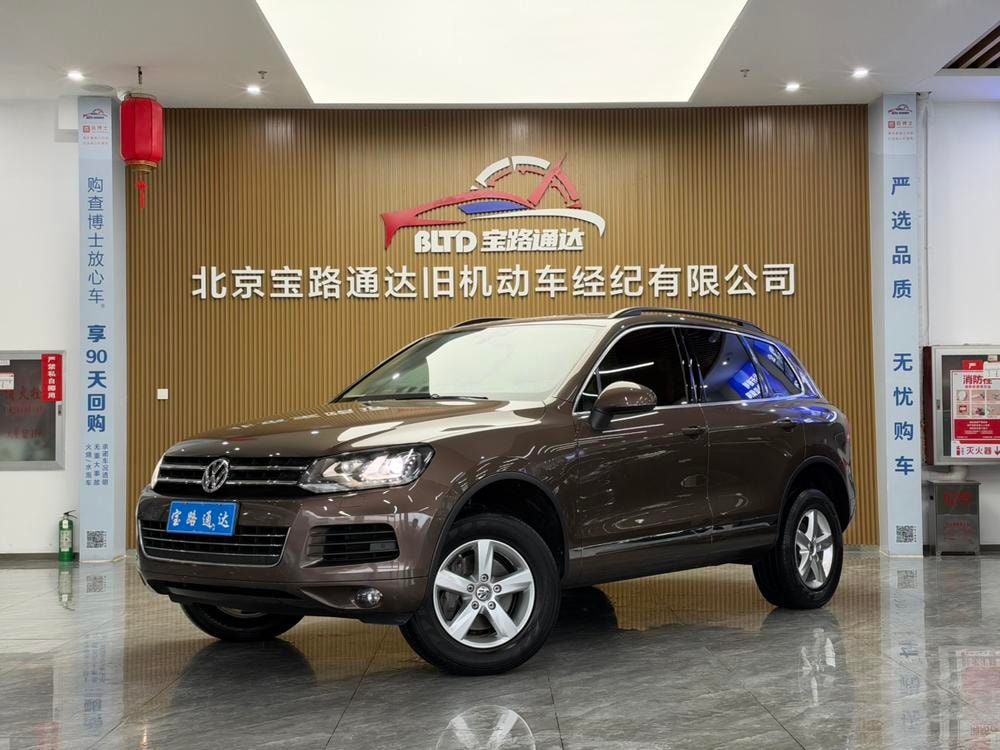Volkswagen Touareg 2014 — фото автомобиля