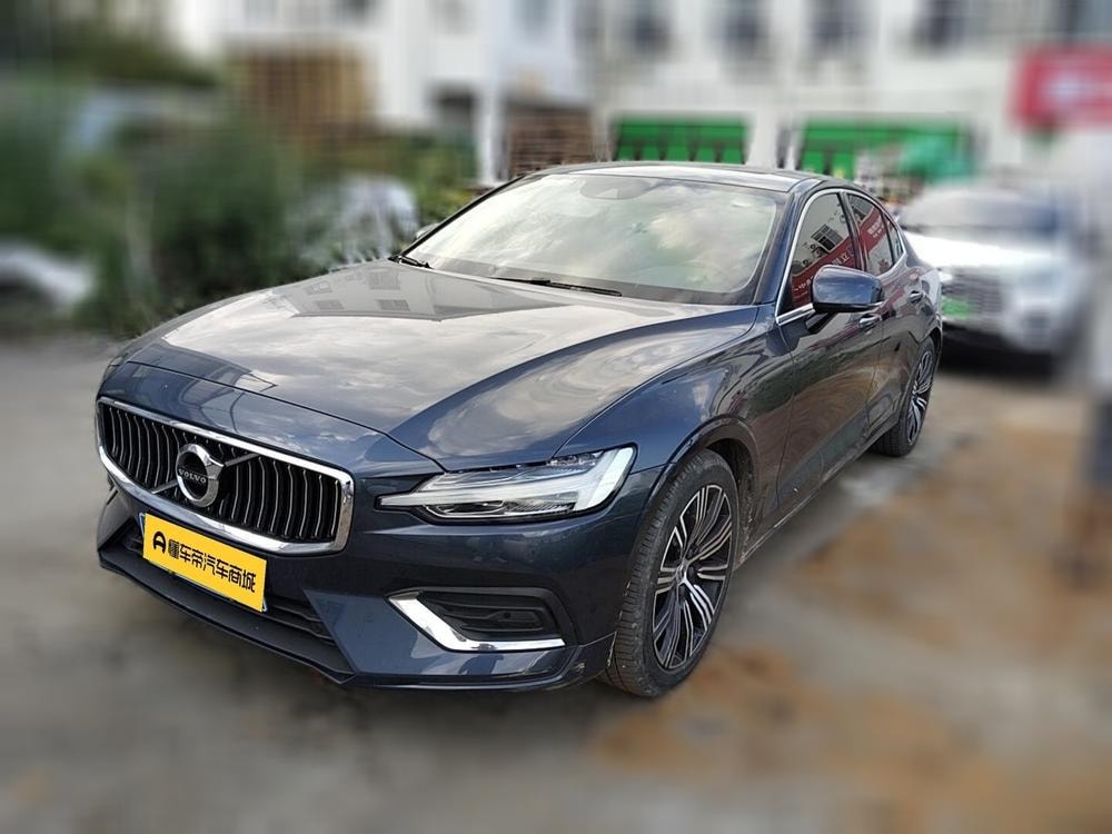 Volvo S60 2021 — фото автомобиля 1