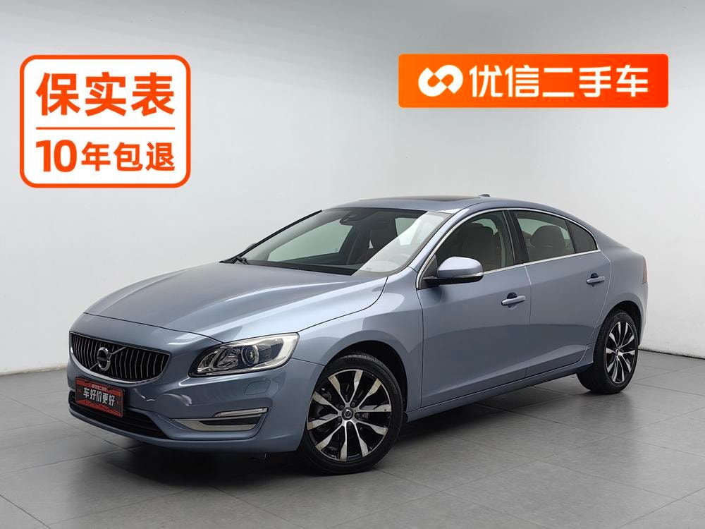 Volvo S60 2019 — фото автомобиля 1
