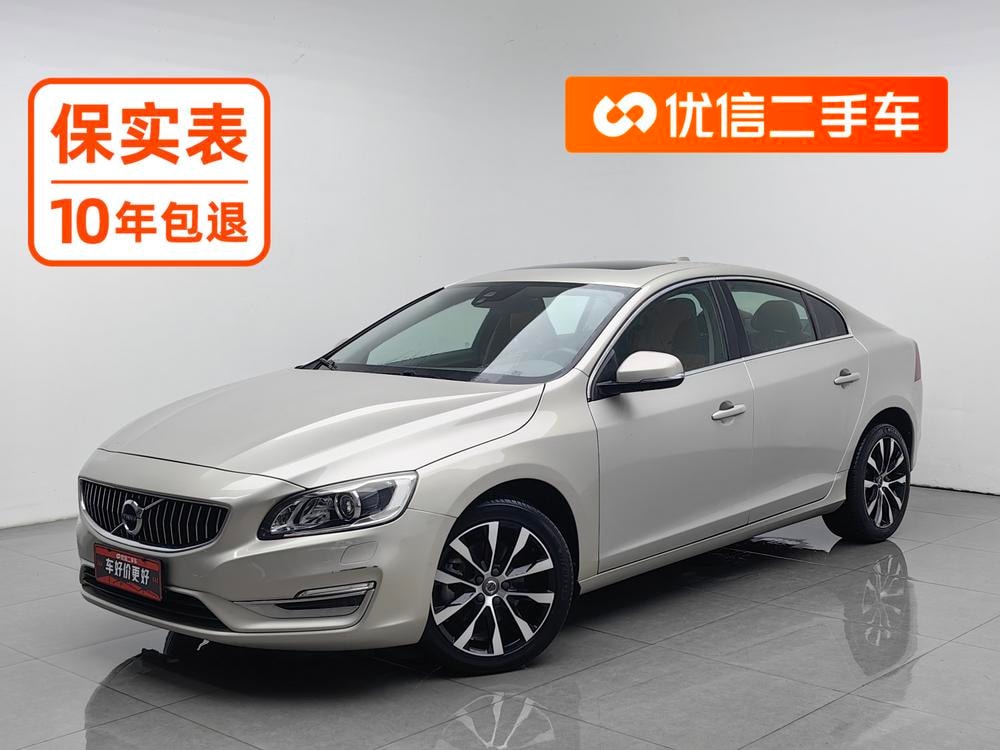 Volvo S60 2018 — фото автомобиля 1