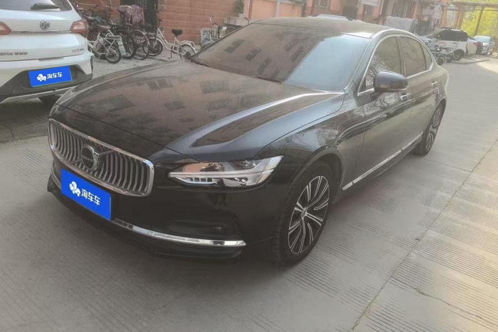 Volvo S90 2021 — фото автомобиля