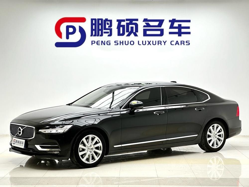 Volvo S90 2020 — фото автомобиля 1