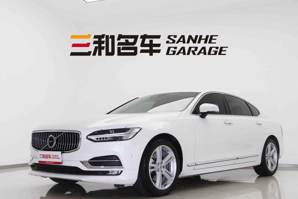 Volvo S90 2019 — фото автомобиля 1