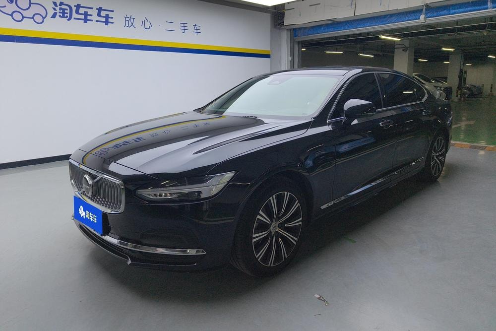 Volvo S90 2022 — фото автомобиля