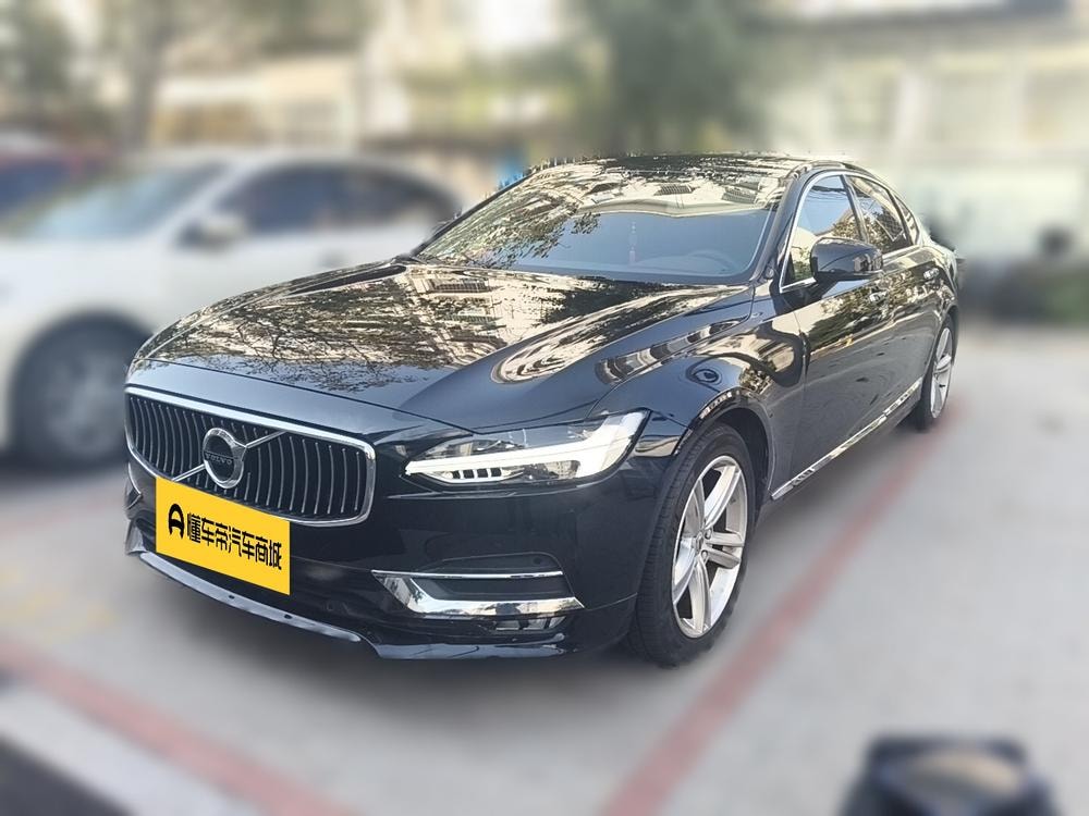 Volvo S90 2019 — фото автомобиля