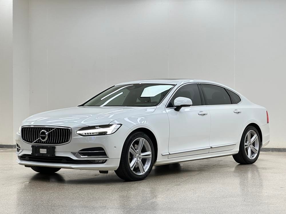Volvo S90 2020 — фото автомобиля