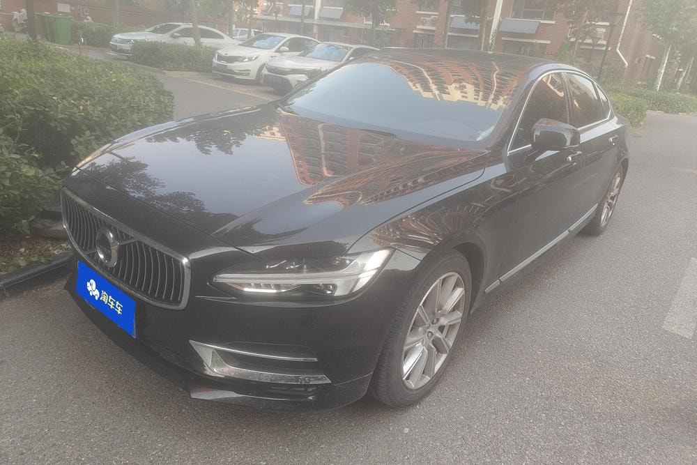 Volvo S90 2020 — фото автомобиля