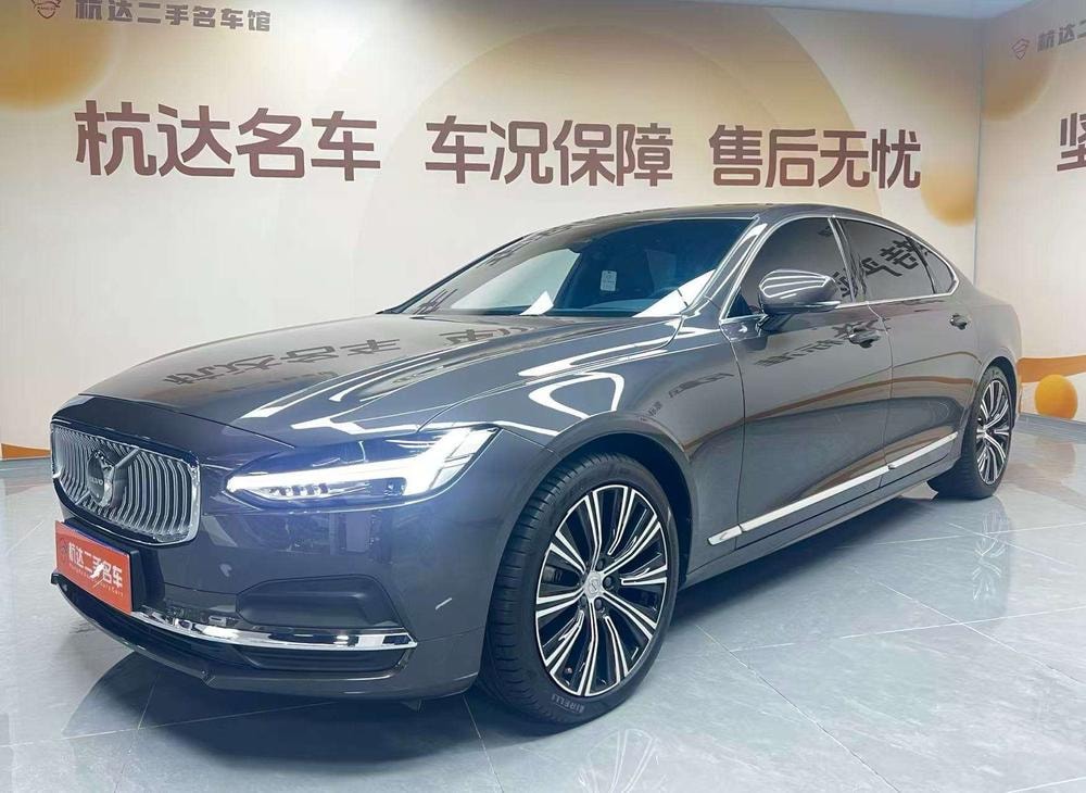 Volvo S90 2024 — фото автомобиля