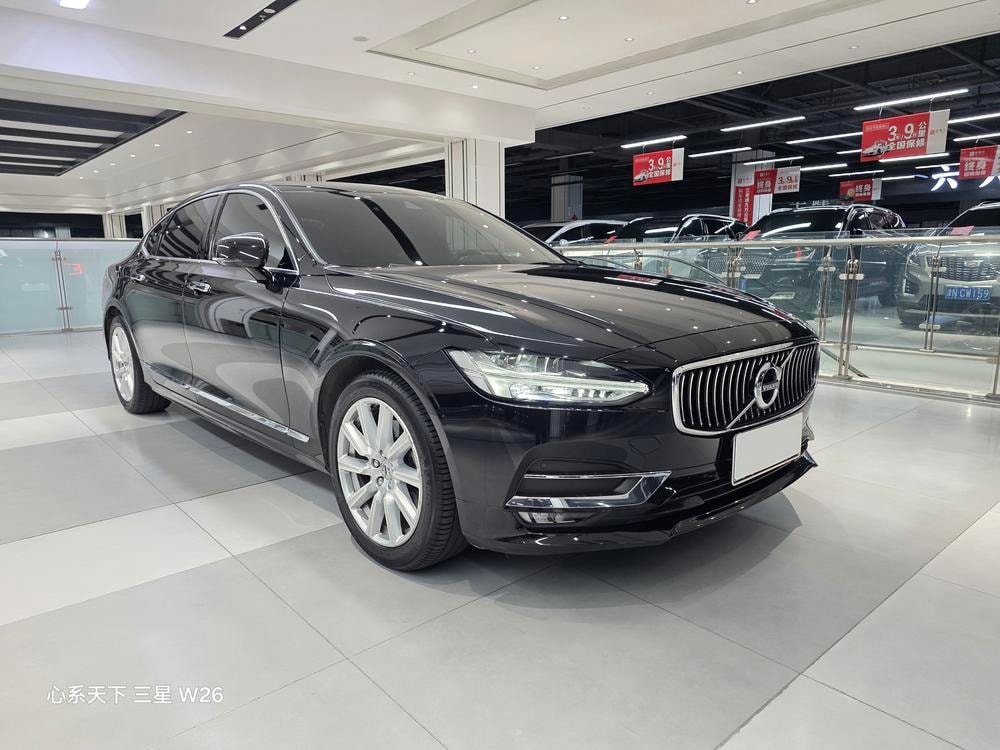 Volvo S90 2020 — фото автомобиля
