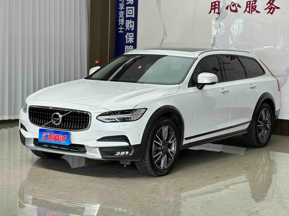 Volvo V90 2017 — фото автомобиля