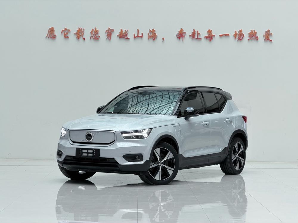 Volvo XC40 EV 2021 — фото автомобиля