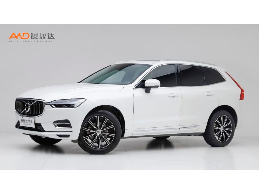 Volvo XC60 2020 — фото автомобиля 1