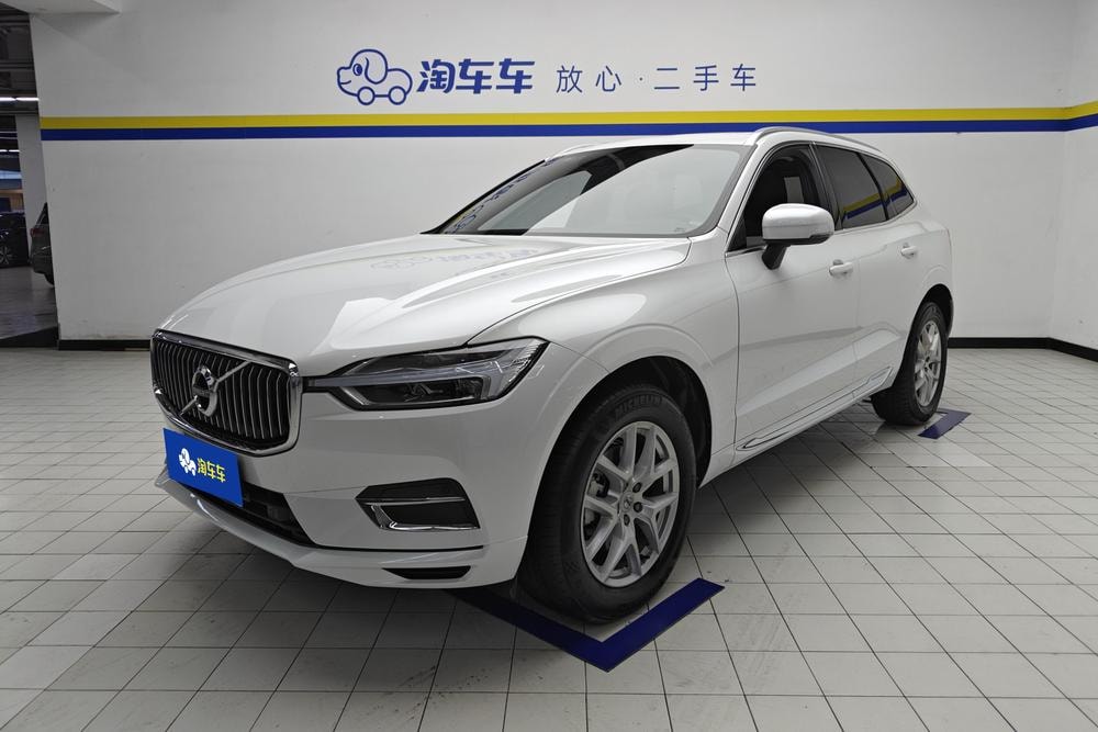 Volvo XC60 2020 — фото автомобиля 1