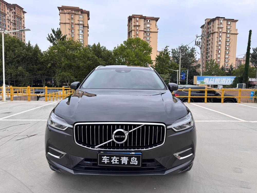 Volvo XC60 2020 — фото автомобиля 1