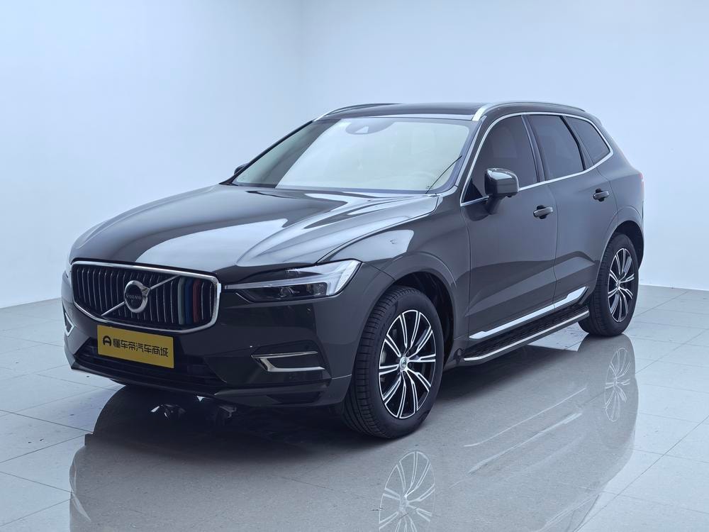 Volvo XC60 2021 — фото автомобиля