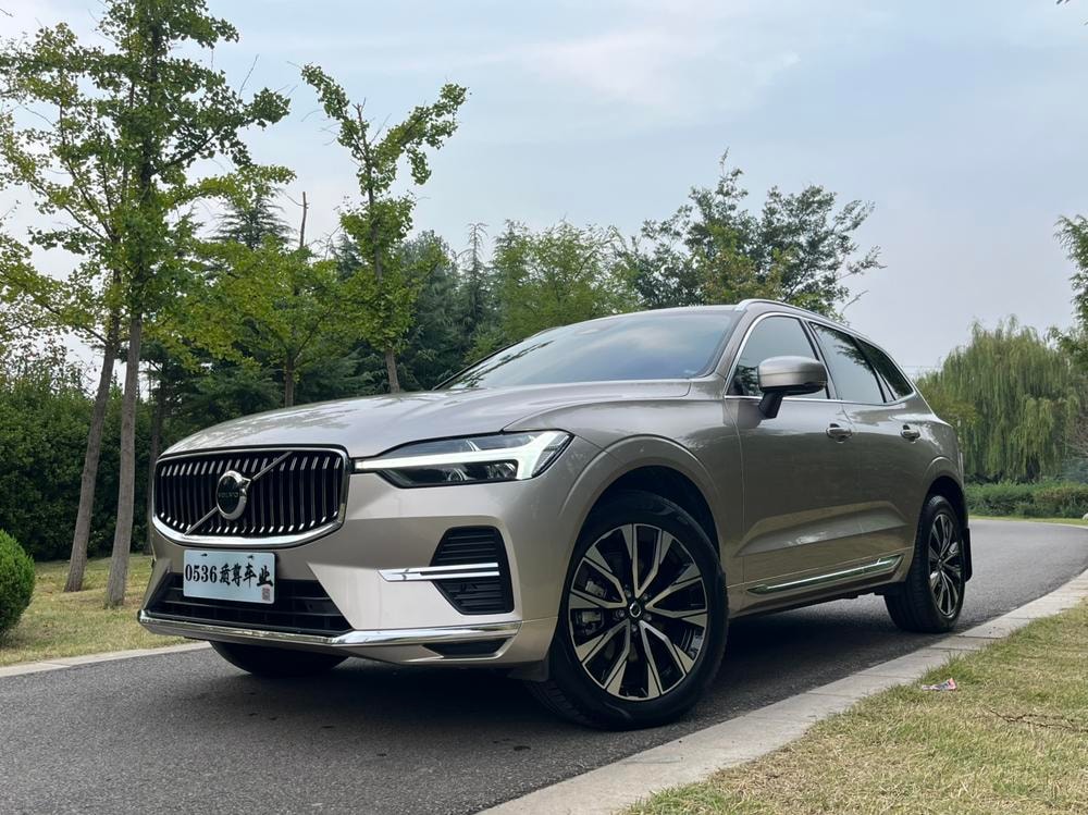 Volvo XC60 2024 — фото автомобиля