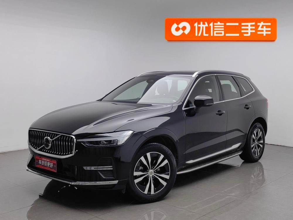Volvo XC60 2023 — фото автомобиля 1