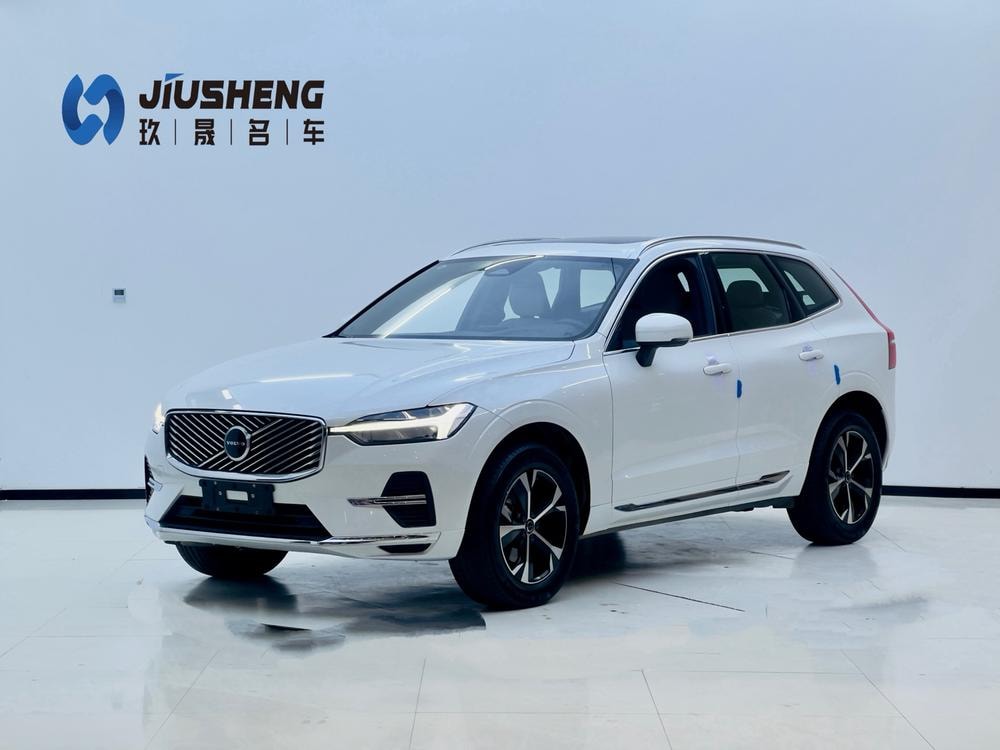 Volvo XC60 2026 — фото автомобиля 1