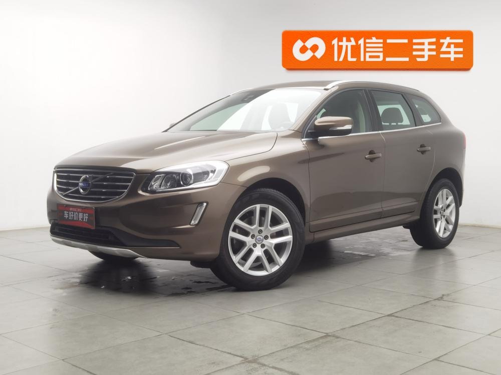 Volvo XC60 2017 — фото автомобиля