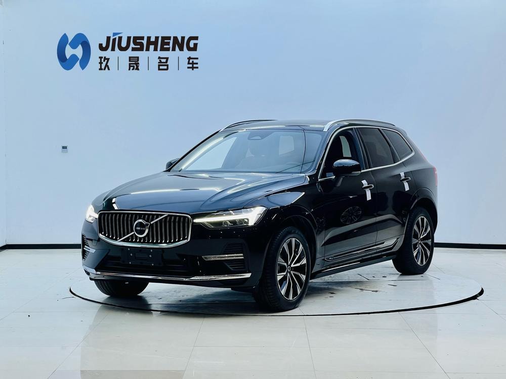 Volvo XC60 2025 — фото автомобиля 1