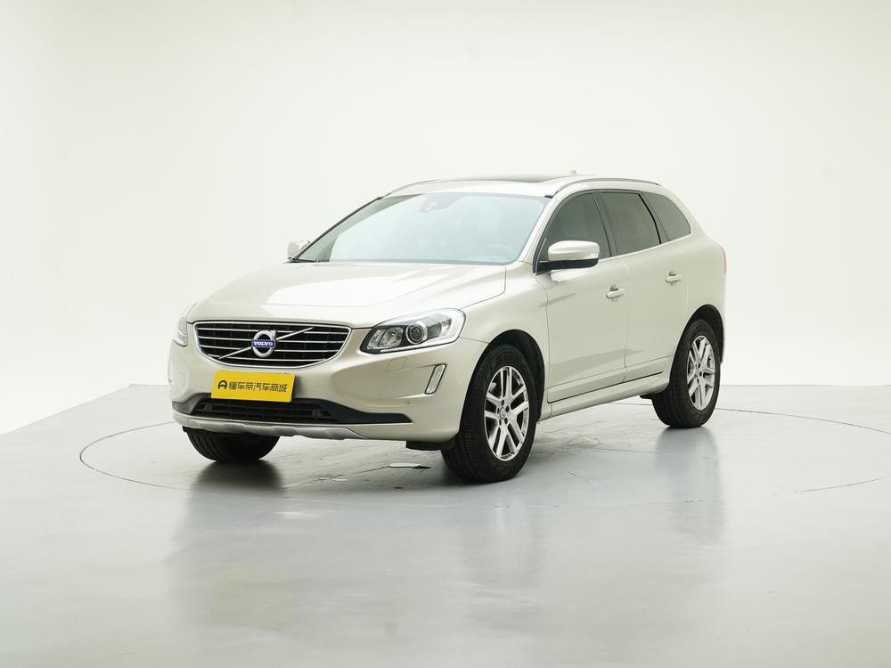 Volvo XC60 2017 — фото автомобиля