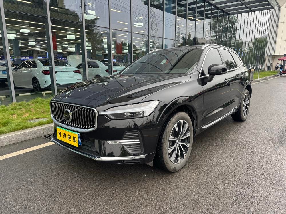 Volvo XC60 2024 — фото автомобиля 1