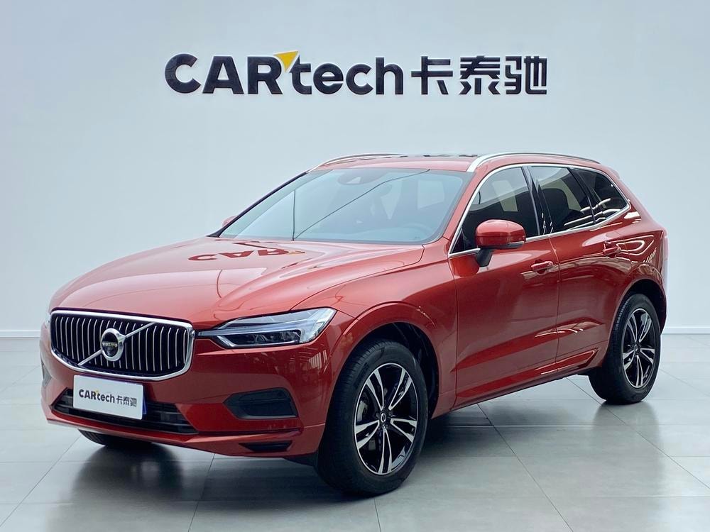 Volvo XC60 2019 — фото автомобиля 1