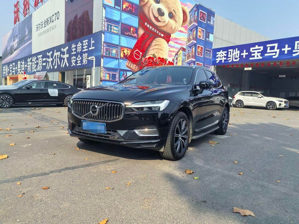 Volvo XC60 2021 — фото автомобиля