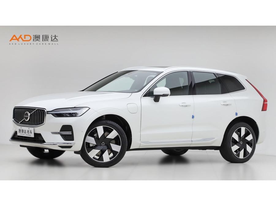 Volvo XC60 PHEV 2025 — фото автомобиля 1