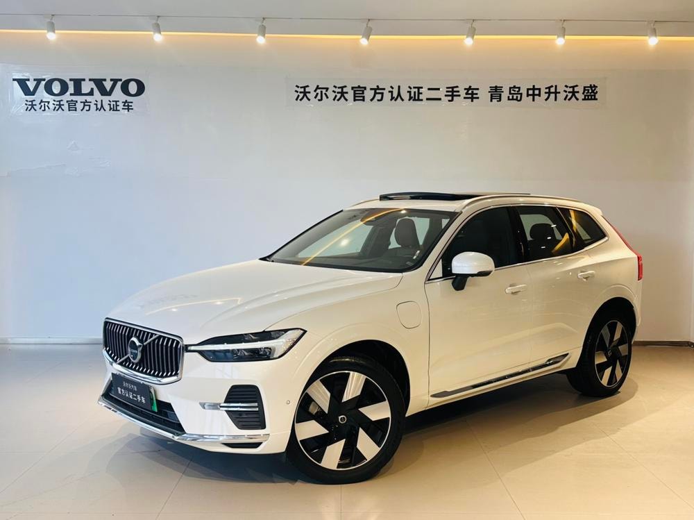 Volvo XC60 PHEV 2024 — фото автомобиля 1