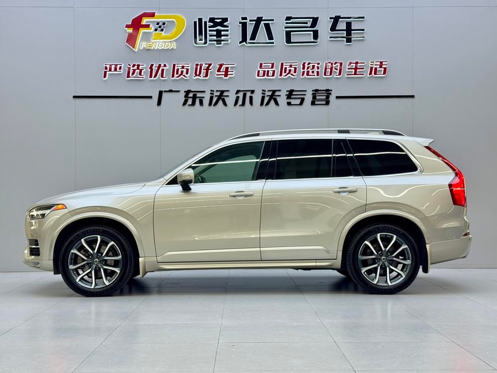 Volvo XC90 2015 — фото автомобиля