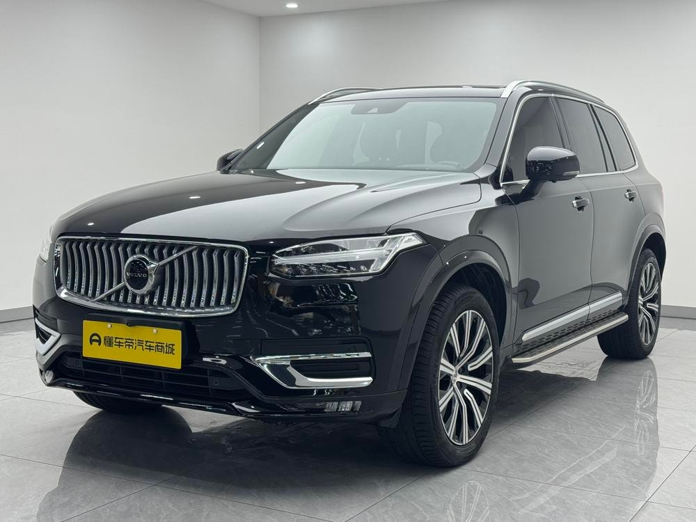 Volvo XC90 2021 — фото автомобиля 1