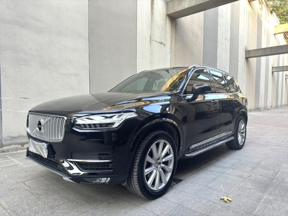 Volvo XC90 2019 — фото автомобиля 1