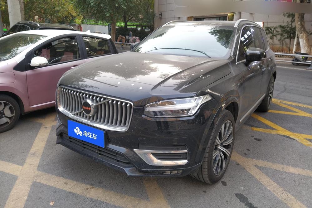 Volvo XC90 2021 — фото автомобиля 1