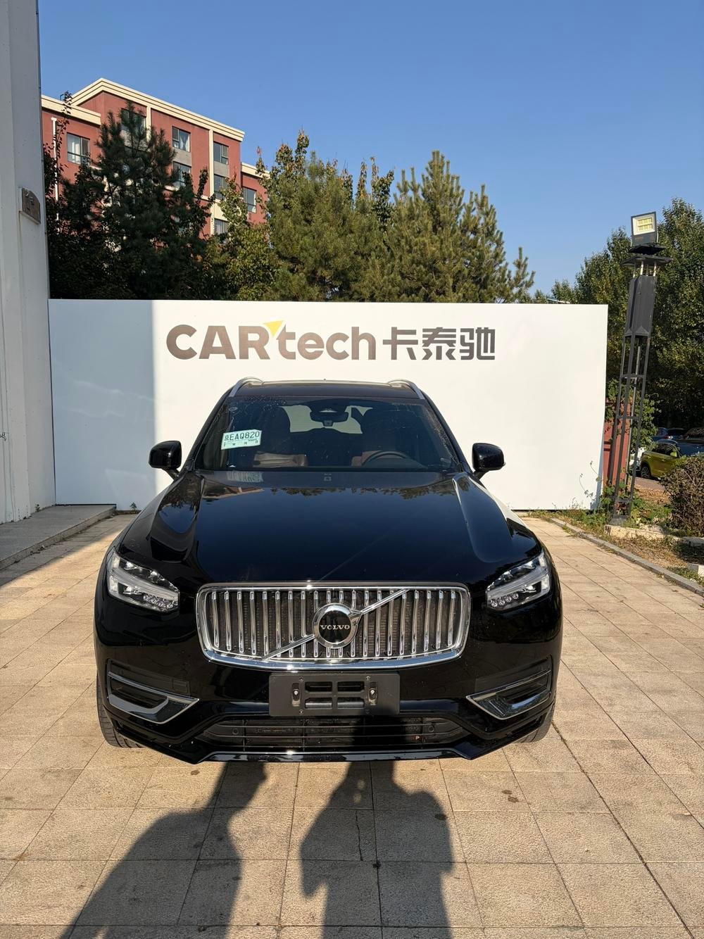 Volvo XC90 2023 — фото автомобиля